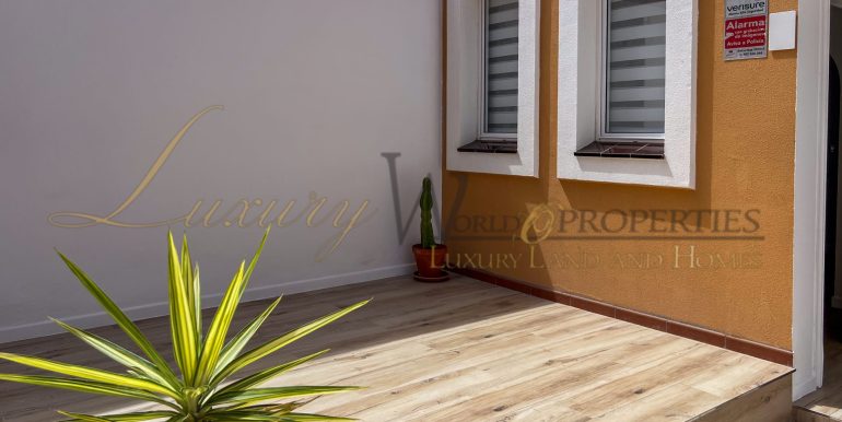 H Edit fotos con logo Luxury Casa en Roque del Conde Exclusivo-17