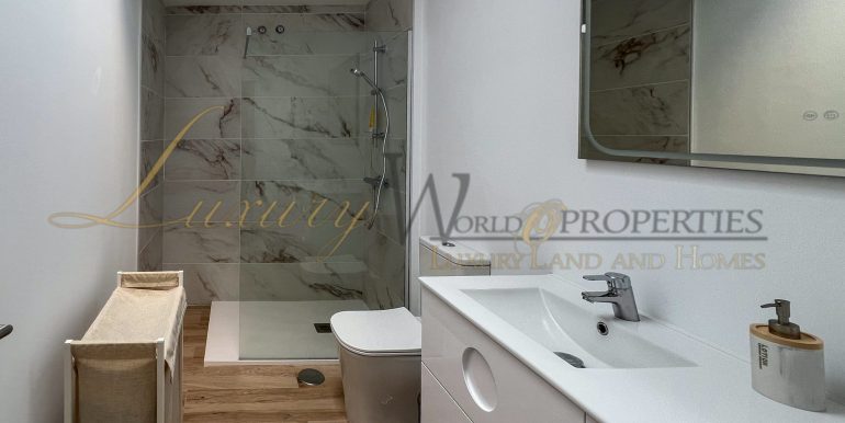 H Edit fotos con logo Luxury Casa en Roque del Conde Exclusivo-26