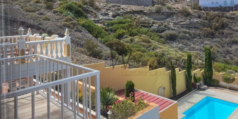 H Edit fotos con logo Luxury Casa en Roque del Conde Exclusivo-30