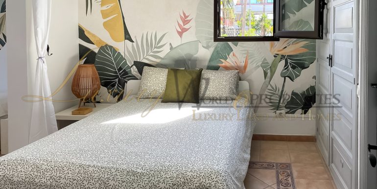 Parque Santiago 1 LWP4997 con logo apartment in Playa de las Americas-02