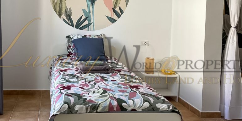 Parque Santiago 1 LWP4997 con logo apartment in Playa de las Americas-11