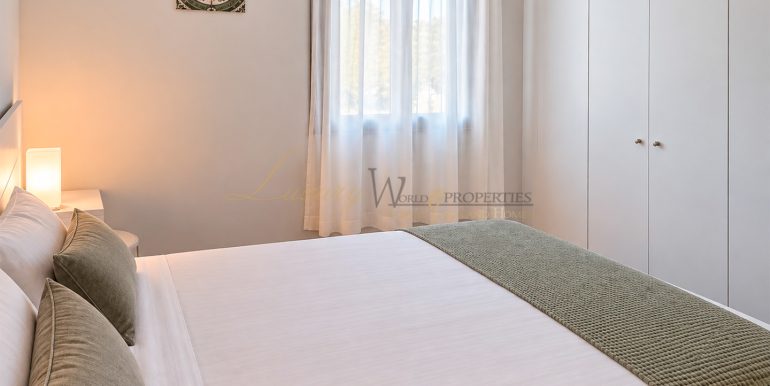 18 LWP5059L-apartment-parque-santiago-2-playa-de-las-americas-tenerife-sale