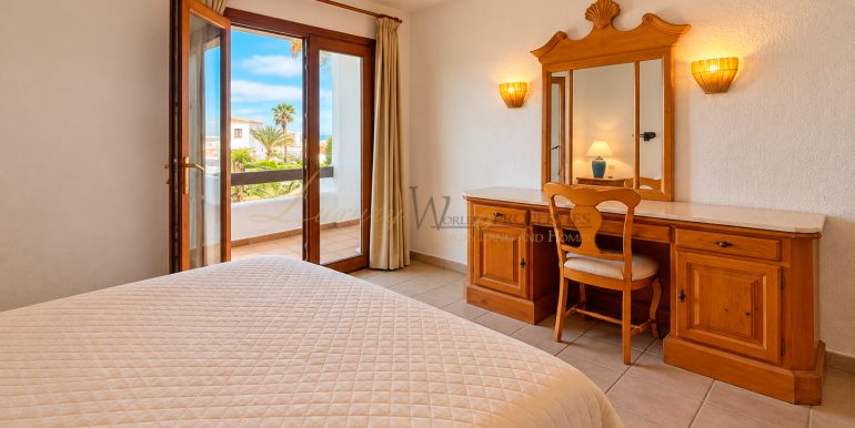 apartment-beverly-hills-los-cristianos-tenerife-sale-venta-investment-inversion (26)
