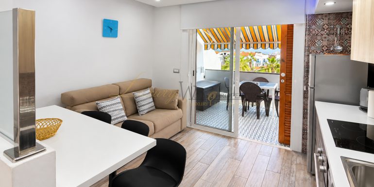 studio-parque-santiago-3-playa-de-las-americas-sea-view-tenerife-south-sur-sale-venta (3)